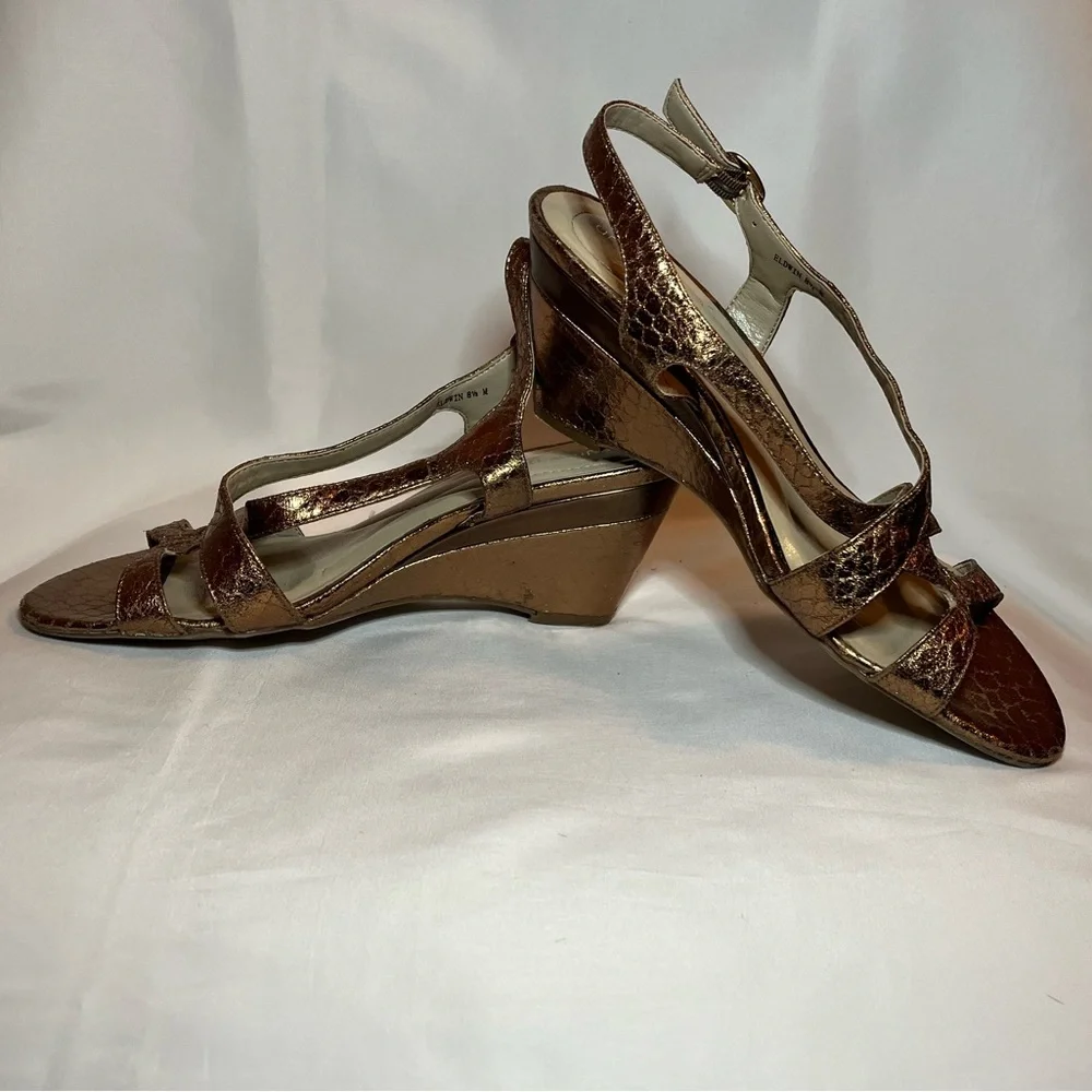 Andrew Geller Elden Metallic Bronze Wedges size 8.5 Snakeskin Print Sandals